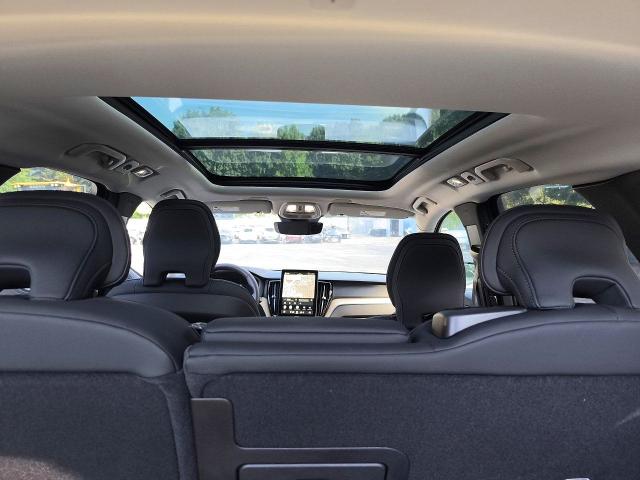 Photo 11 from auction – 2026 VOLVO XC60 with VIN YV4M12RCXT1346673