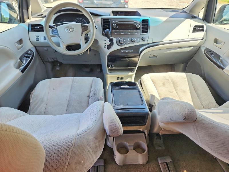 Foto 8 de la subasta – 2012 TOYOTA SIENNA con VIN 5TDJK3DC4CS039986