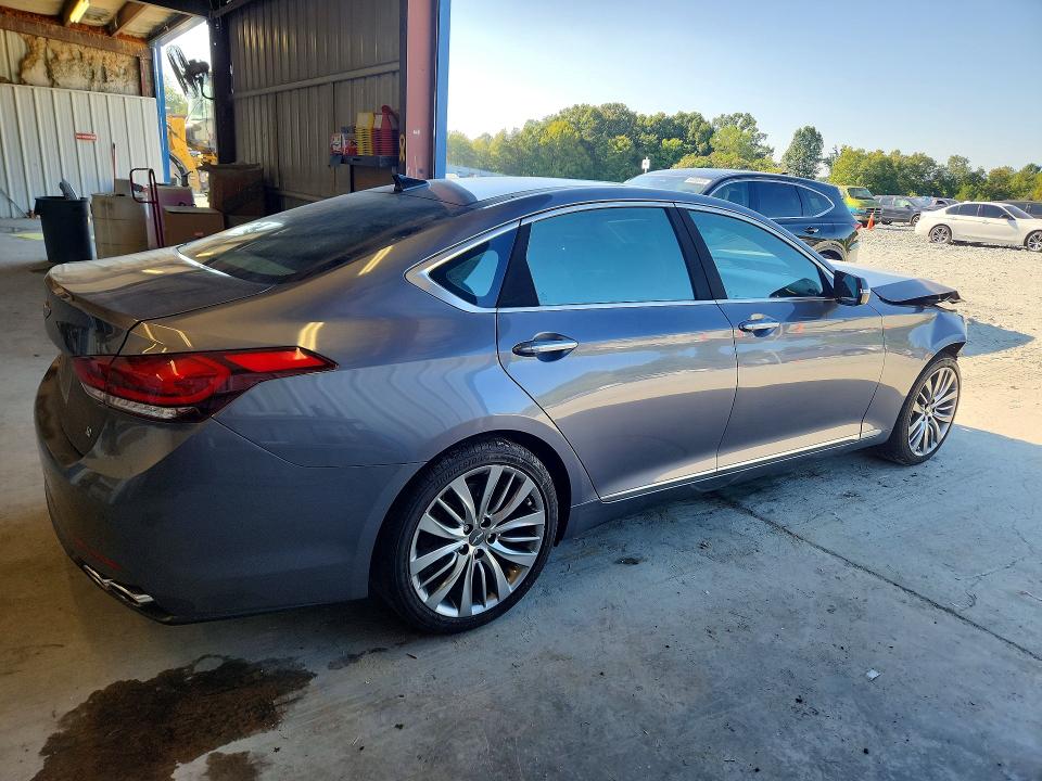 Снимка 3 от търг – 2015 HYUNDAI GENESIS с VIN KMHGN4JF8FU019662