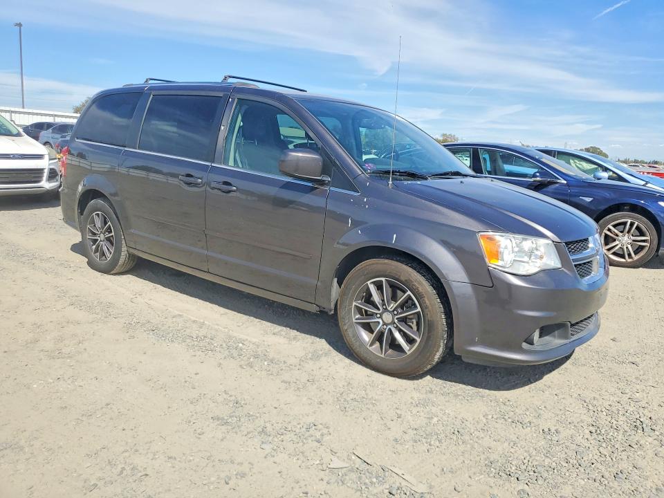 Photo 4 from auction – 2017 DODGE GRAND CARAVAN with VIN 2C4RDGCG8HR566969