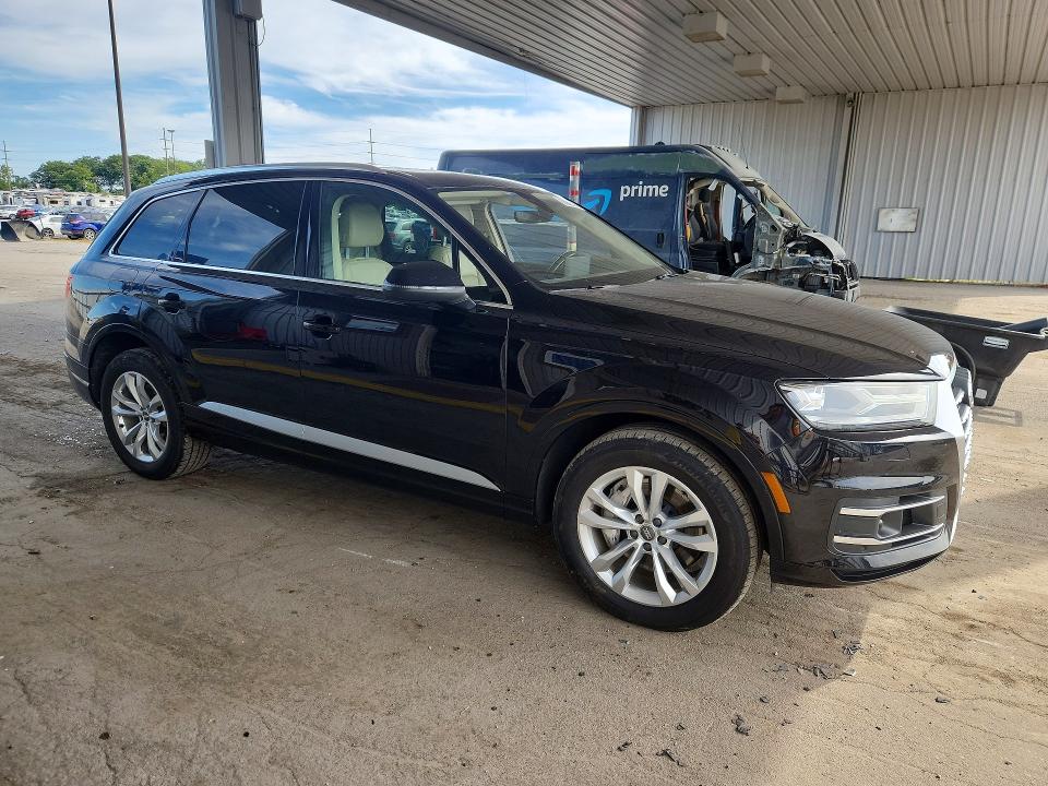 Фото 4 с аукциона – 2018 AUDI Q7 с VIN WA1LAAF77JD000506