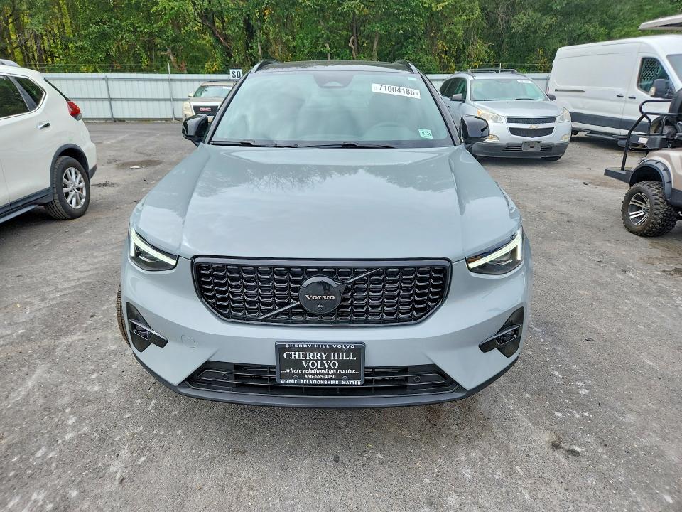 Photo 5 from auction – 2026 VOLVO XC40 with VIN YV4L12UD0T2801570