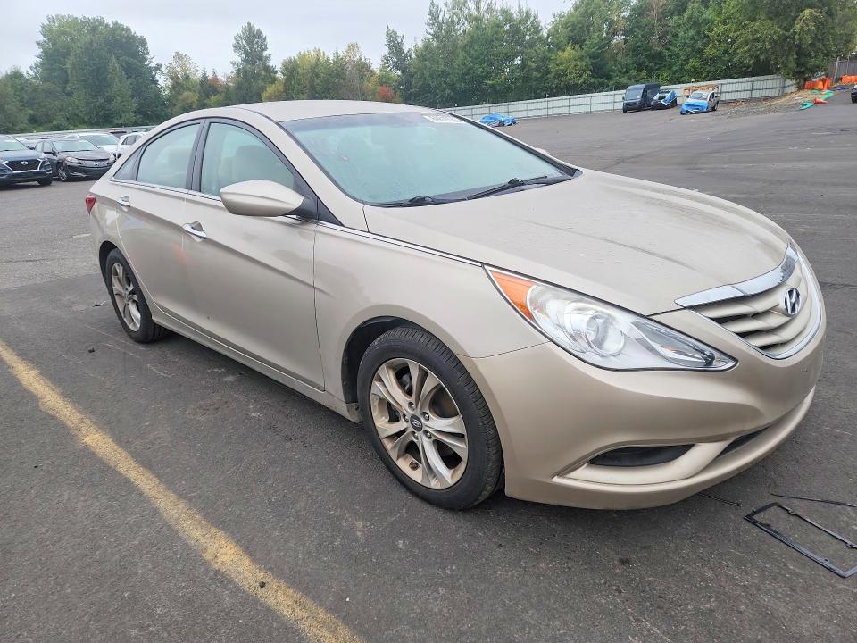 Снимка 4 от търг – 2011 HYUNDAI SONATA с VIN 5NPEB4AC5BH042881