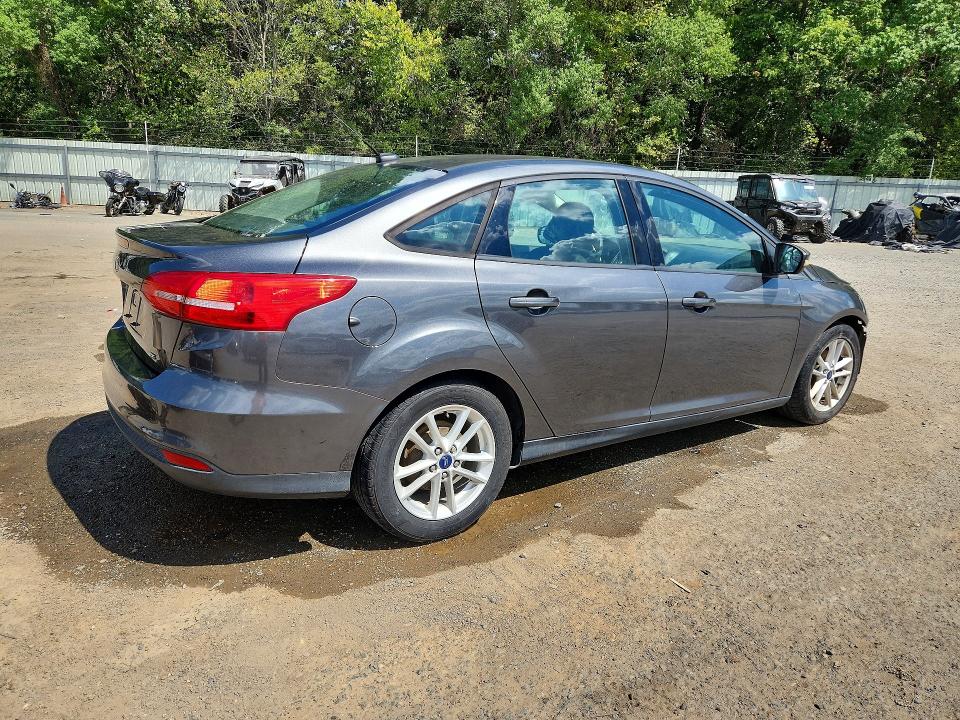Photo 3 from auction – 2016 FORD FOCUS with VIN 1FADP3F22GL374549