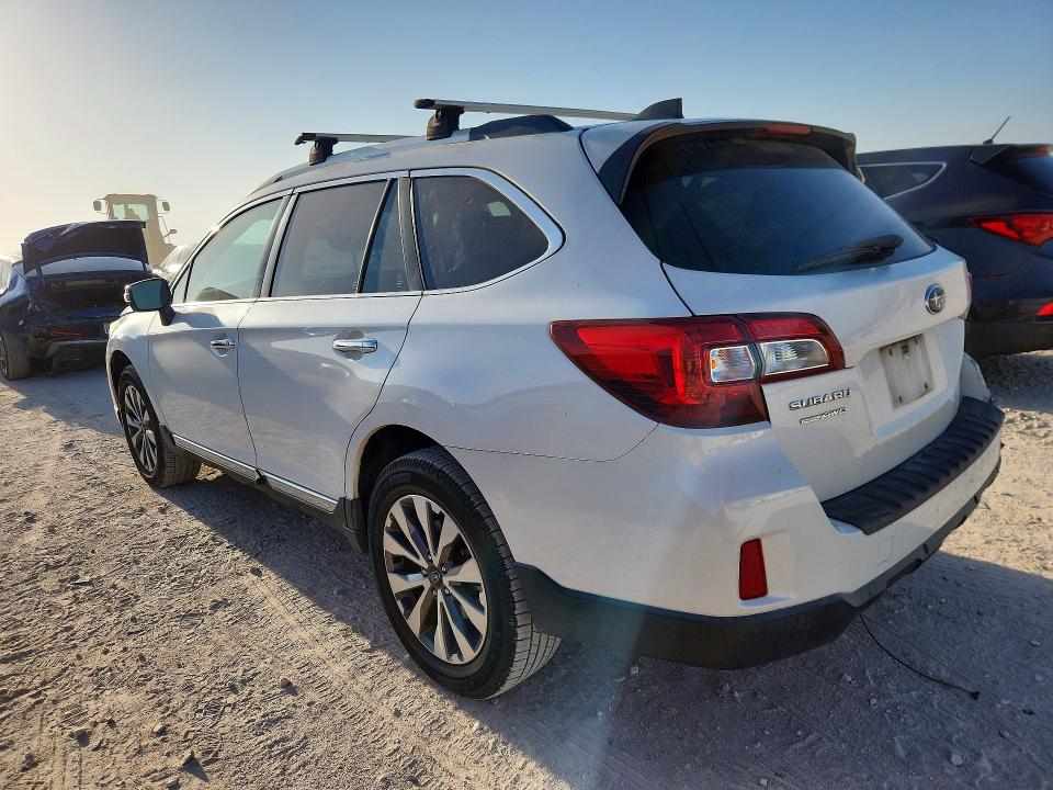 Photo 2 from auction – 2017 SUBARU OUTBACK with VIN 4S4BSATC2H3225881