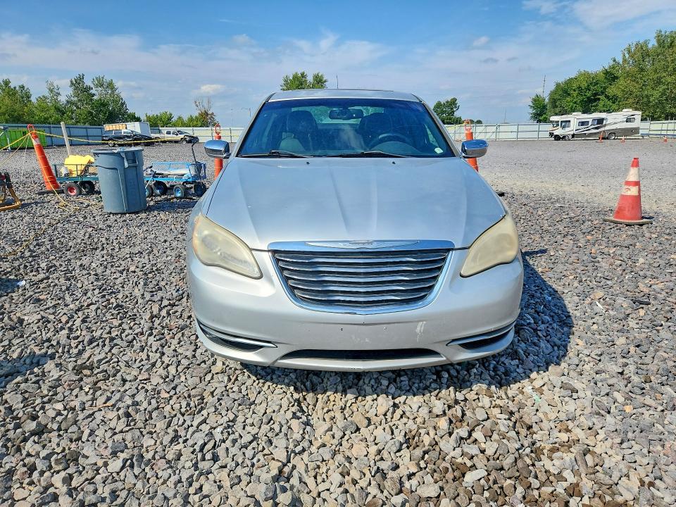 Photo 5 from auction – 2011 CHRYSLER 200 with VIN 1C3BC2FG9BN527531