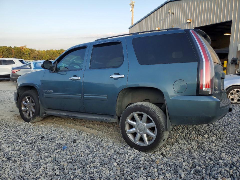 Photo 2 from auction – 2009 GMC YUKON with VIN 1GKFC23C09R273200