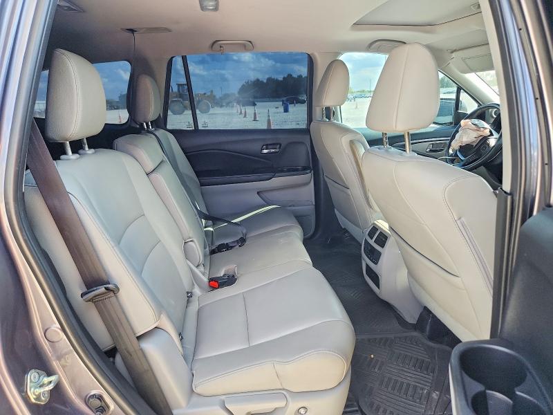 Снимка 11 от търг – 2017 HONDA PILOT с VIN 5FNYF5H53HB011926