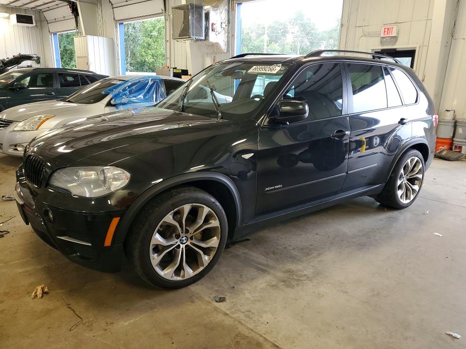 BMW X5 2013 with VIN 5UXZV4C55D0G56273 - Photo from auction