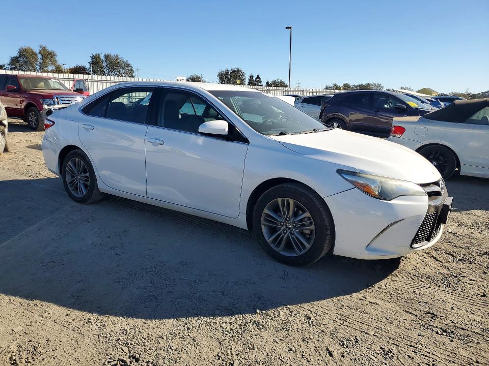 Фото 4 с аукциона – 2016 TOYOTA CAMRY с VIN 4T1BF1FKXGU248647