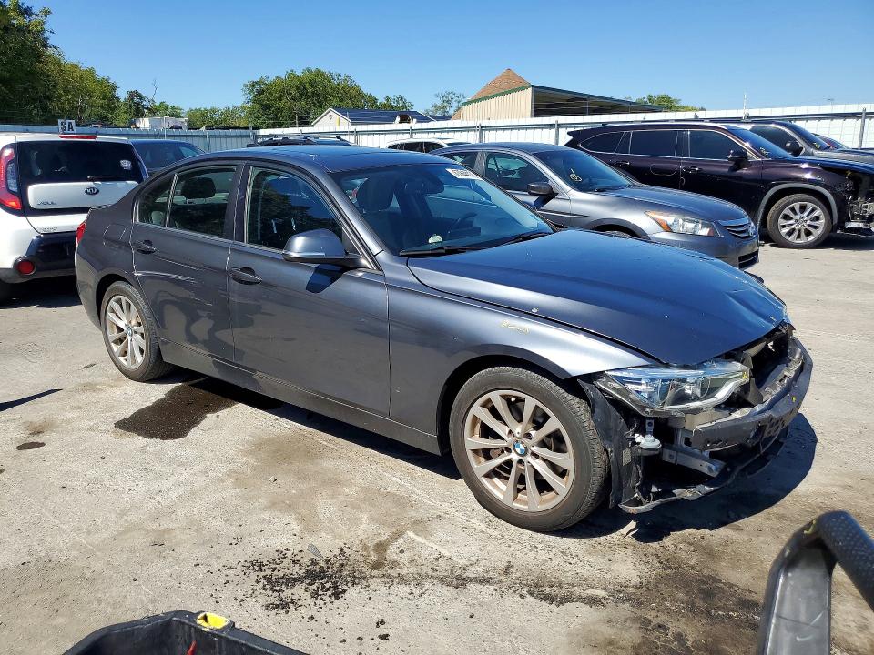 Photo 4 from auction – 2018 BMW 320 with VIN WBA8E5G5XJNV02972