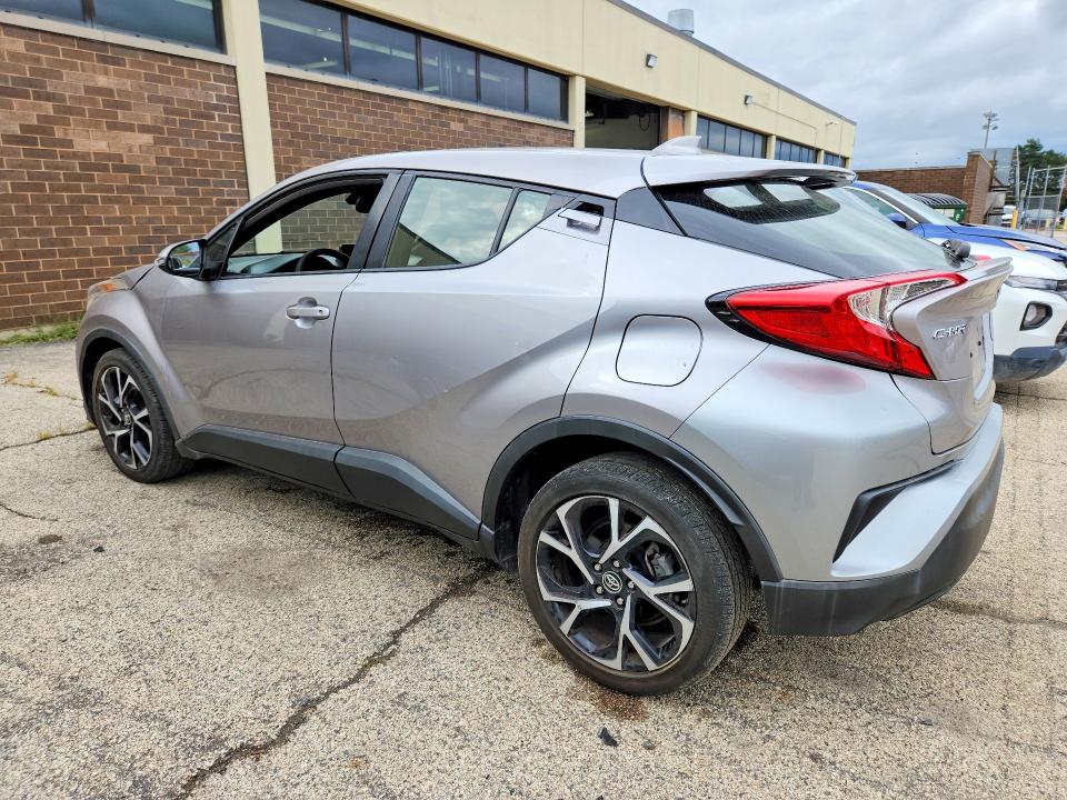 Photo 2 from auction – 2019 TOYOTA C-HR with VIN JTNKHMBXXK1022874