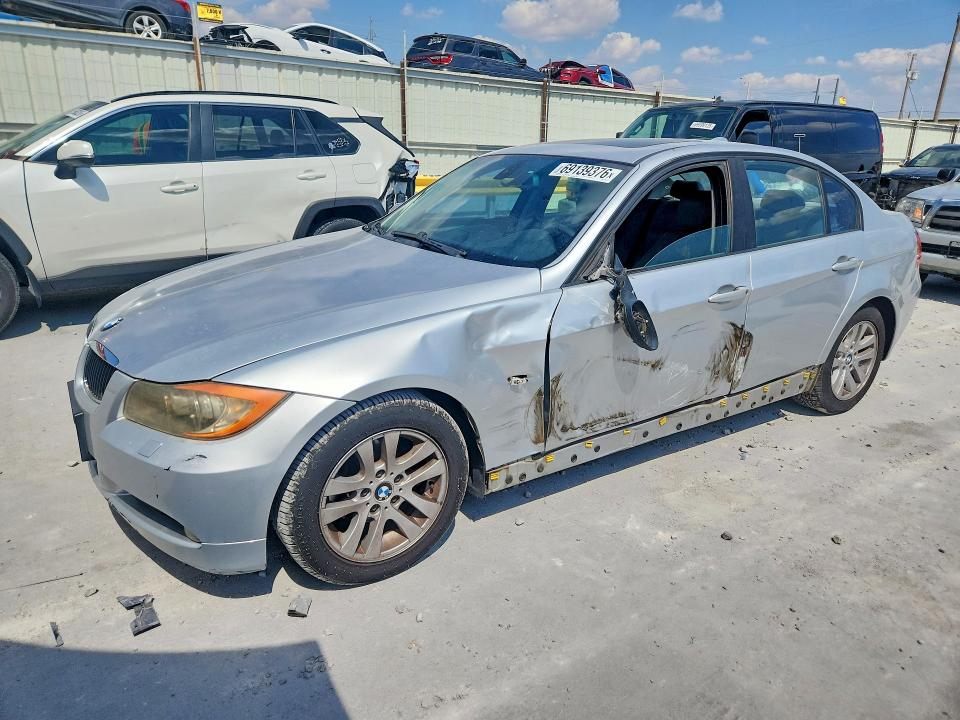 BMW 328 2007 z numerem VIN WBAVA33577KX73359 - Zdjęcie z aukcji