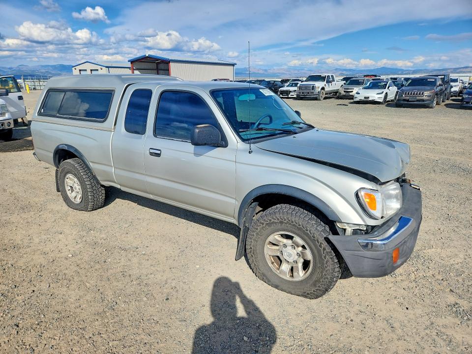Photo 4 from auction – 2000 TOYOTA TACOMA with VIN 4TAWN72N7YZ627892