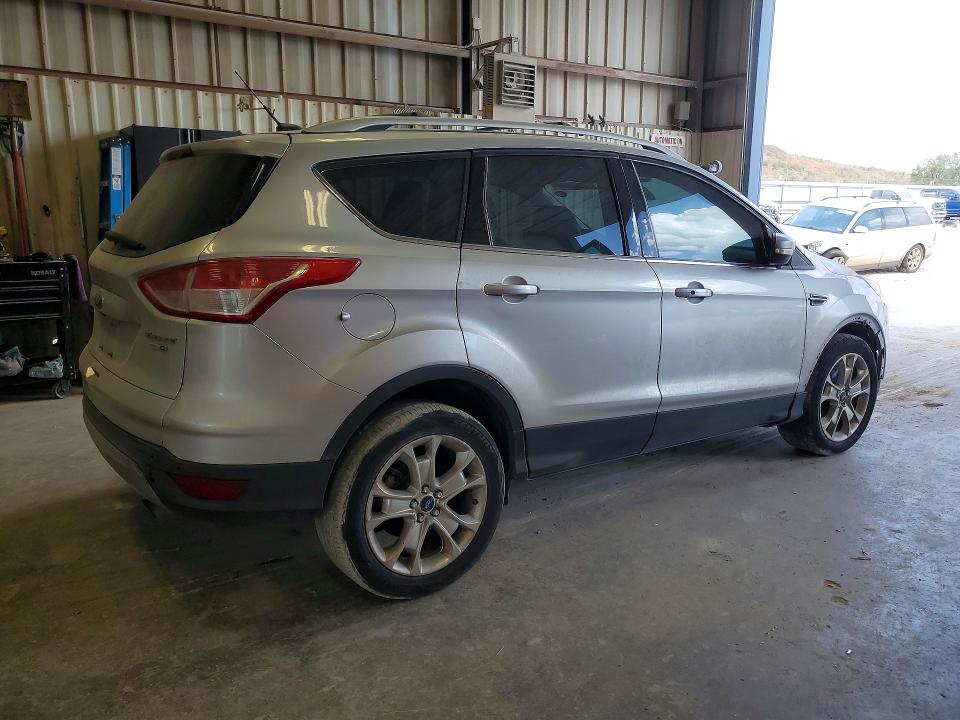 Photo 3 from auction – 2016 FORD ESCAPE with VIN 1FMCU9J94GUC91491
