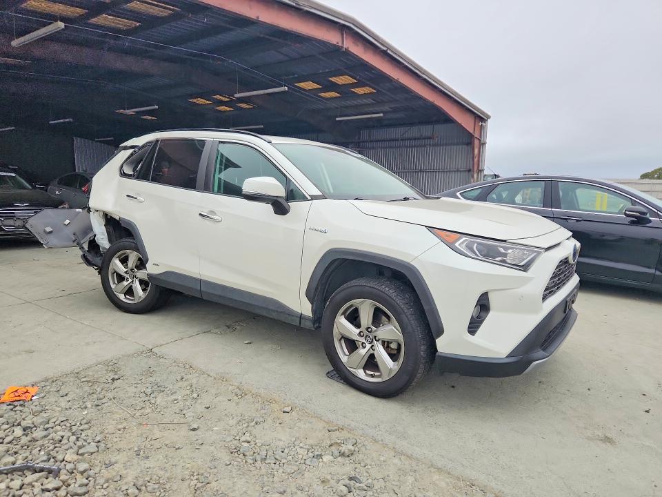 Zdjęcie 4 z aukcji – 2019 TOYOTA RAV4 z VIN 2T3DWRFV6KW043408
