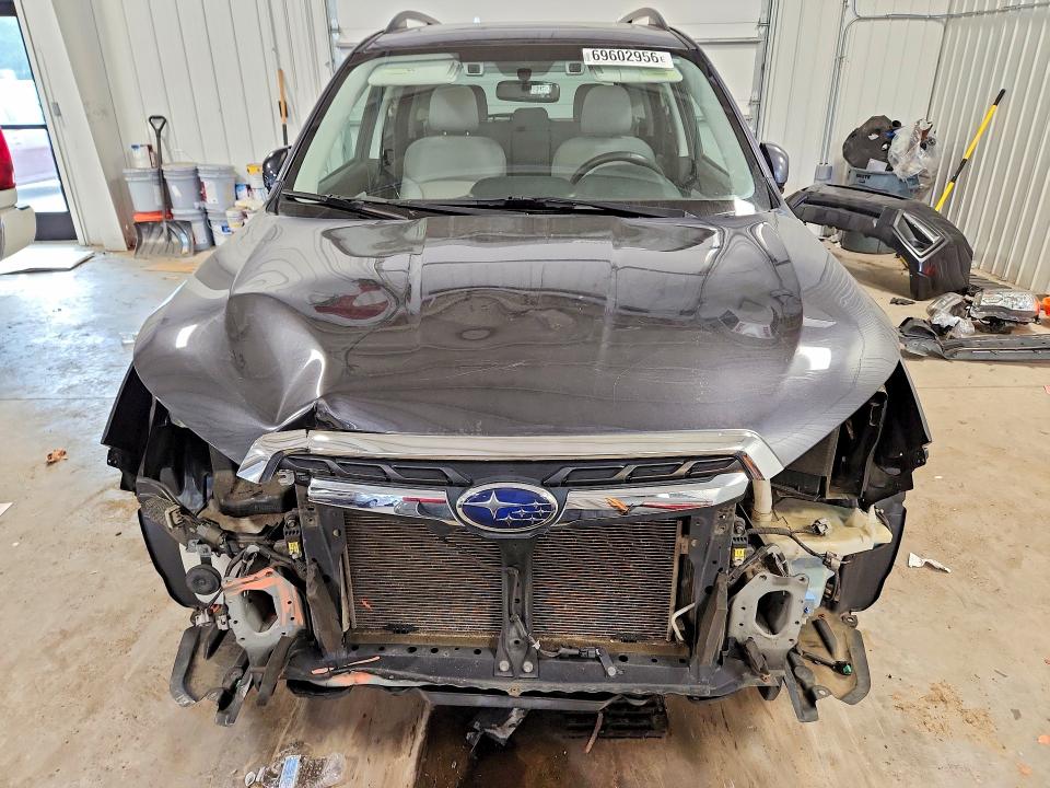 Foto 5 de la subasta – 2018 SUBARU FORESTER con VIN JF2SJAGC2JH599628