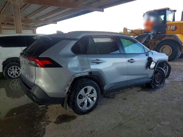 Photo 3 from auction – 2019 TOYOTA RAV4 with VIN 2T3F1RFV5KW042547