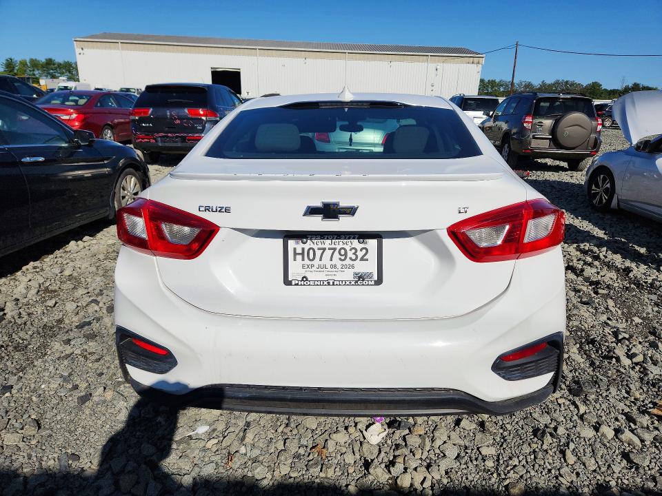 Снимка 6 от търг – 2017 CHEVROLET CRUZE с VIN 1G1BE5SM6H7205406