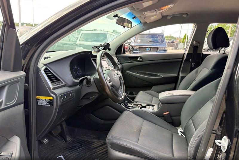 Foto 5 de la subasta – 2016 HYUNDAI TUCSON con VIN KM8J33A2XGU074697
