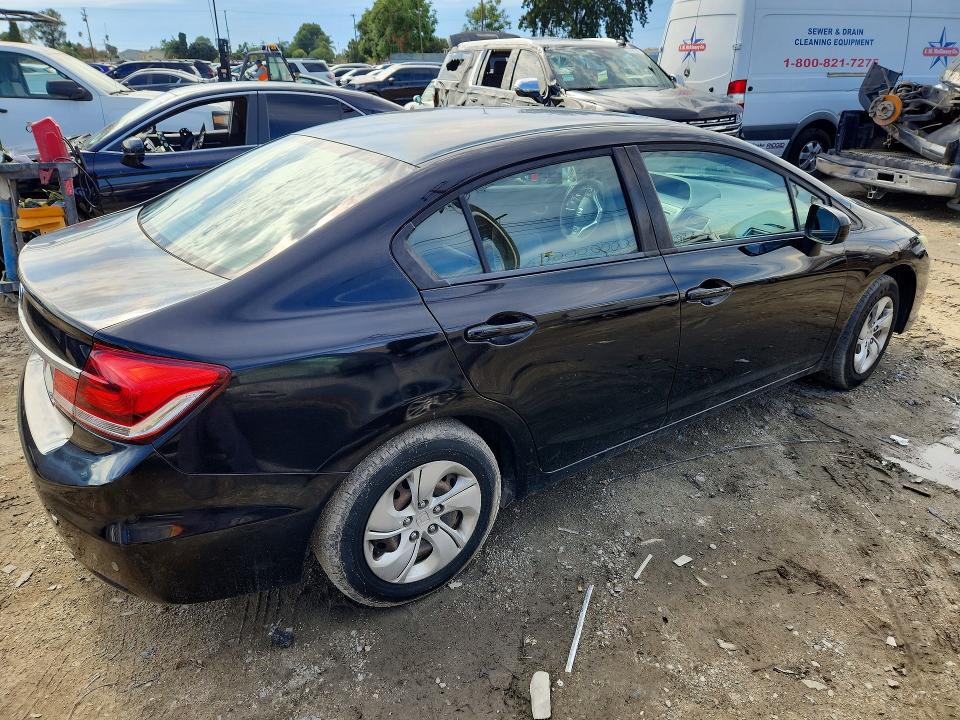 Foto 3 de la subasta – 2014 HONDA CIVIC con VIN 19XFB2F59EE222358