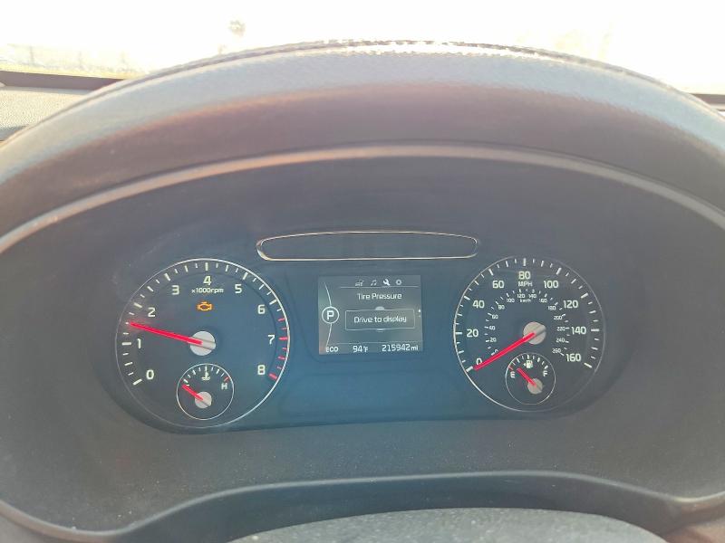 Photo 9 from auction – 2016 KIA SORENTO with VIN 5XYPG4A31GG155218