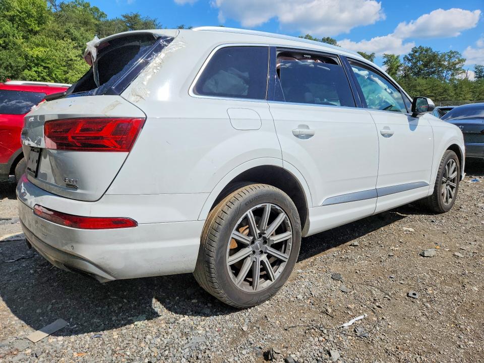 Фото 3 с аукциона – 2018 AUDI Q7 с VIN WA1LAAF78JD043350