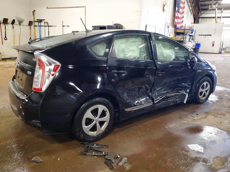 Photo 3 from auction – 2012 TOYOTA PRIUS with VIN JTDKN3DU1C5415442