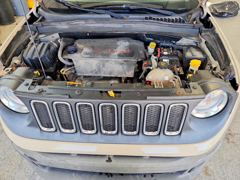 Photo 12 from auction – 2016 JEEP RENEGADE with VIN ZACCJBBT9GPC67638