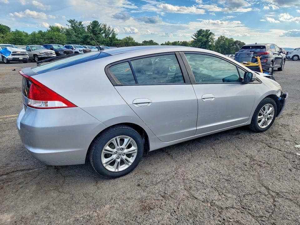 Photo 3 from auction – 2010 HONDA INSIGHT with VIN JHMZE2H79AS003716