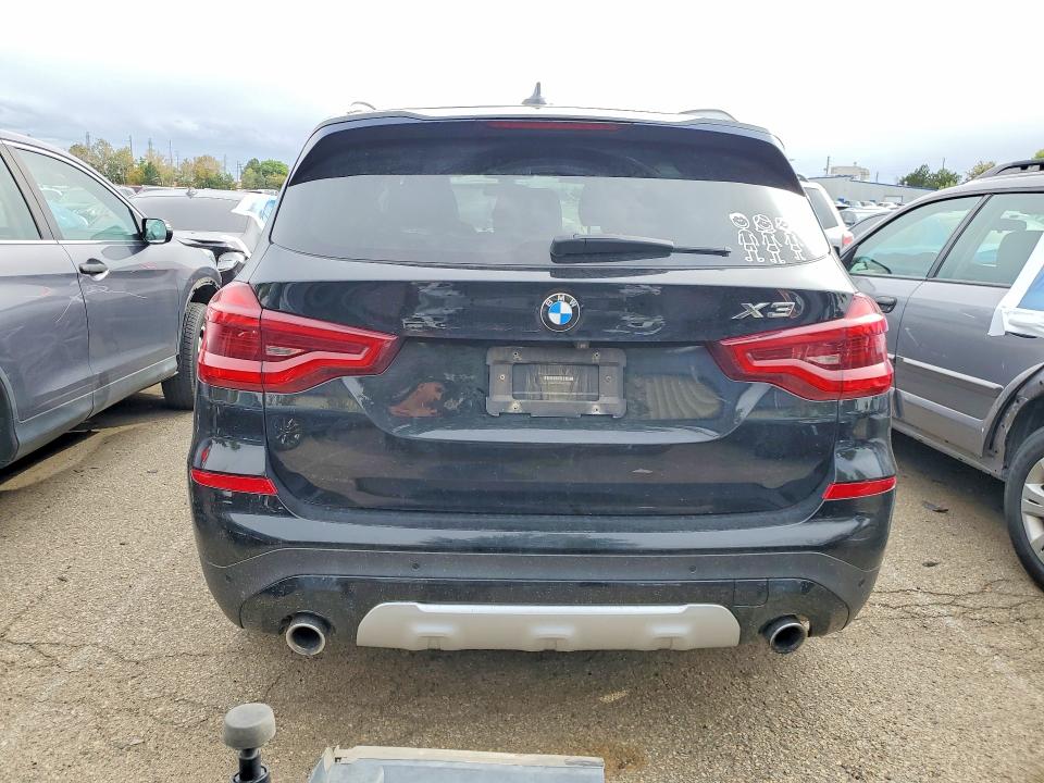 Zdjęcie 6 z aukcji – 2018 BMW X3 z VIN 5UXTR9C51JLC75215