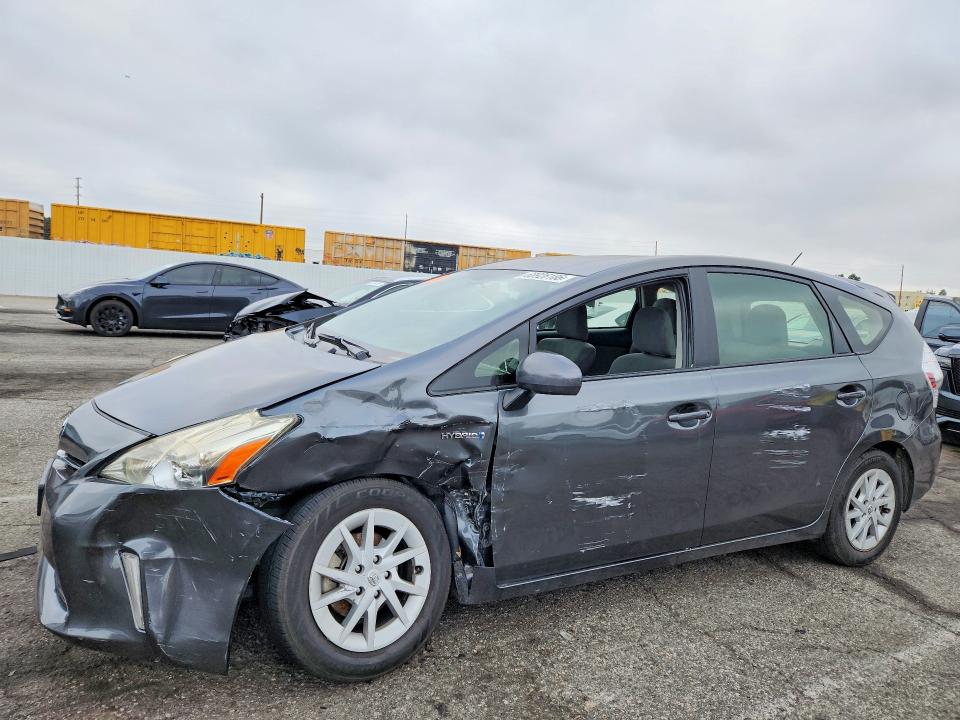 2013 TOYOTA PRIUS V - Търг №68926186