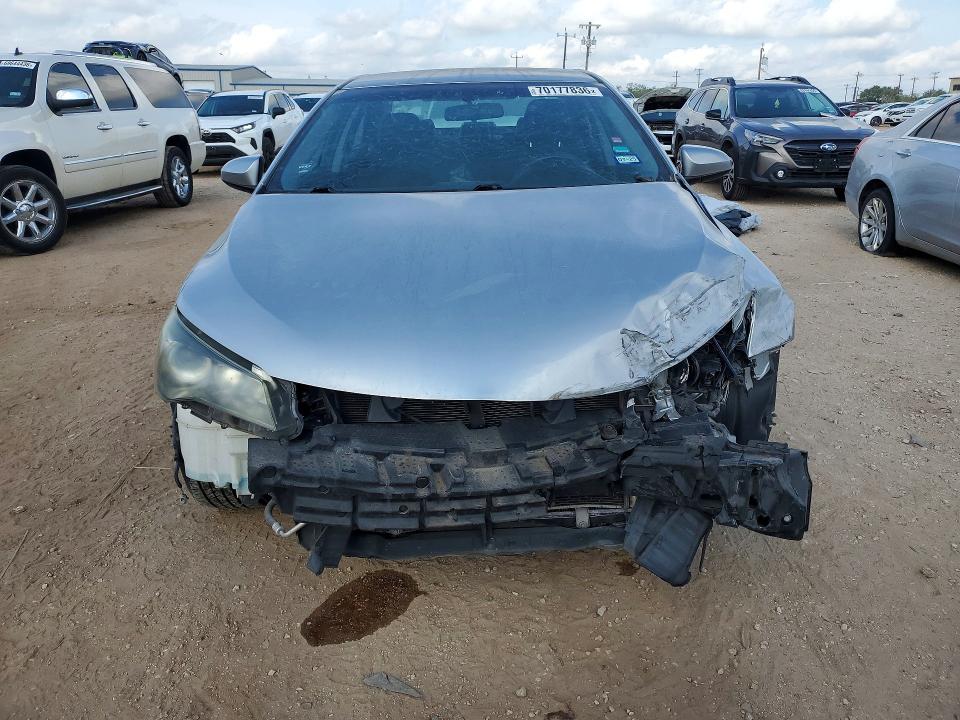 Снимка 5 от търг – 2016 TOYOTA CAMRY с VIN 4T1BF1FK5GU205320