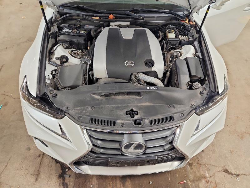 Photo 11 from auction – 2017 LEXUS IS with VIN JTHCM1D29H5021980