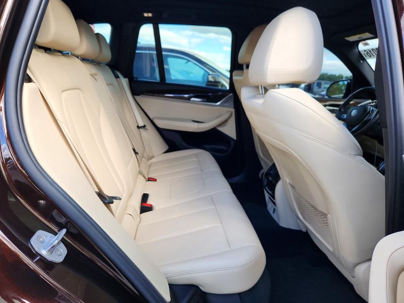 Снимка 11 от търг – 2018 BMW X3 с VIN 5UXTR9C50JLC84181