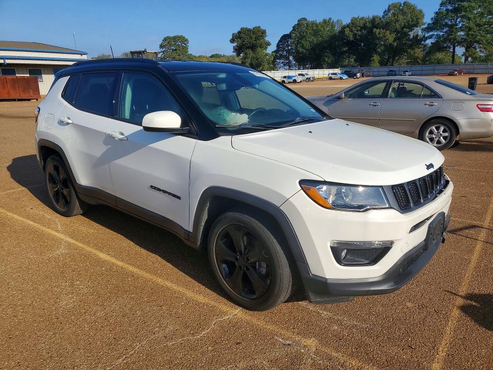 Foto 4 de la subasta – 2021 JEEP COMPASS con VIN 3C4NJCBB6MT550122