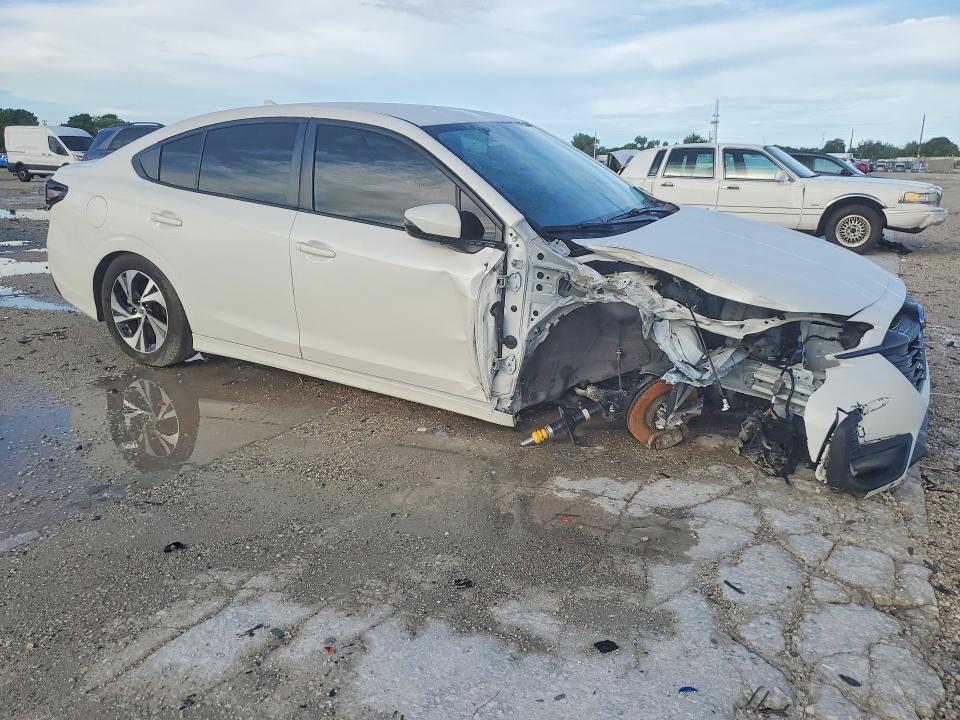 Photo 4 from auction – 2025 SUBARU LEGACY with VIN 4S3BWAD64S3002833