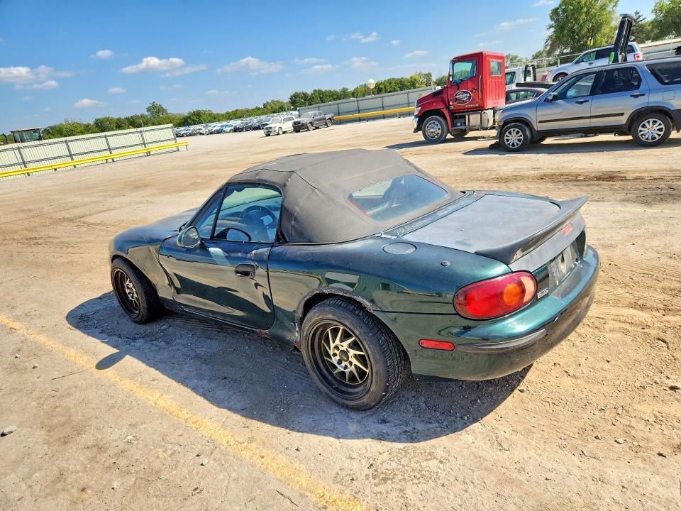 Photo 2 from auction – 2000 MAZDA MX-5 MIATA with VIN JM1NB3536Y0140862