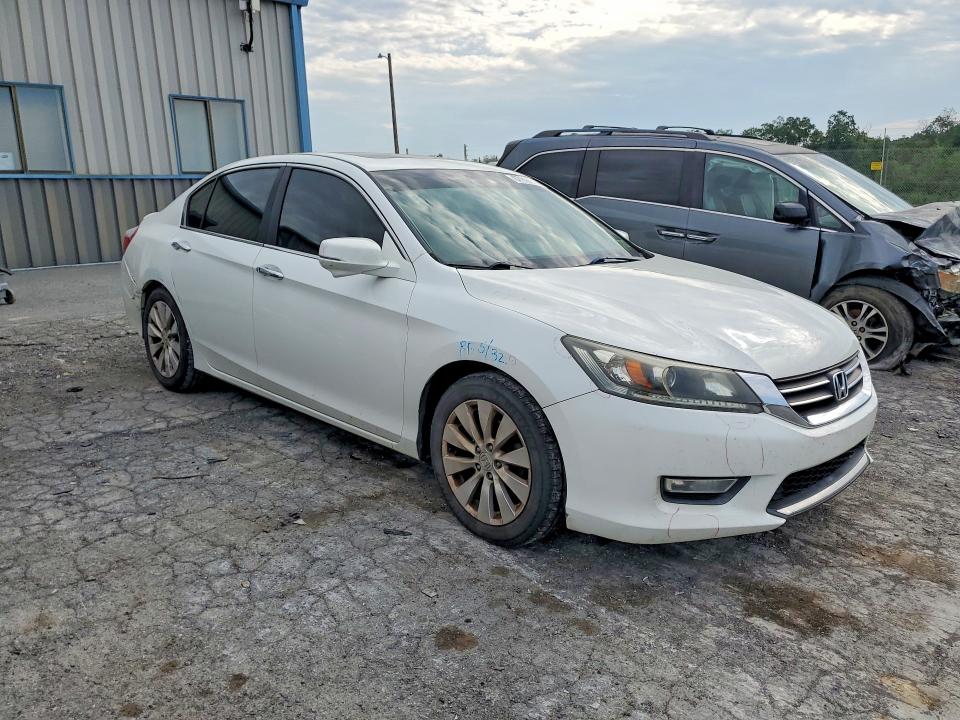 Photo 4 from auction – 2013 HONDA ACCORD with VIN 1HGCR2F85DA000945