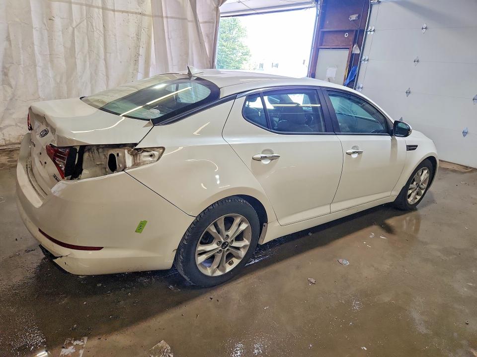 Photo 3 from auction – 2011 KIA OPTIMA with VIN KNAGN4A79B5082834