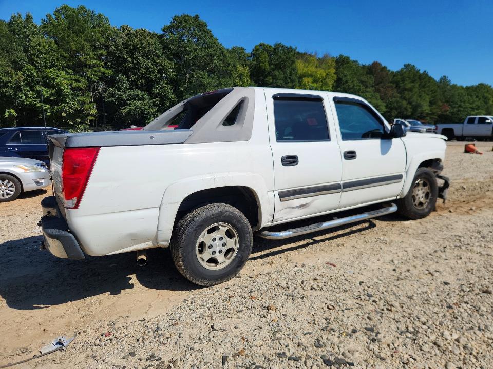 Photo 3 from auction – 2005 CHEVROLET AVALANCHE with VIN 3GNEC12Z55G119428