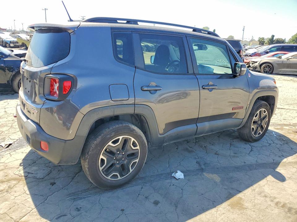 Photo 3 from auction – 2017 JEEP RENEGADE with VIN ZACCJBCB1HPG12295