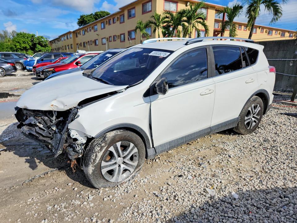 Снимка 1 от търг – 2017 TOYOTA RAV4 с VIN JTMZFREV5HJ715330