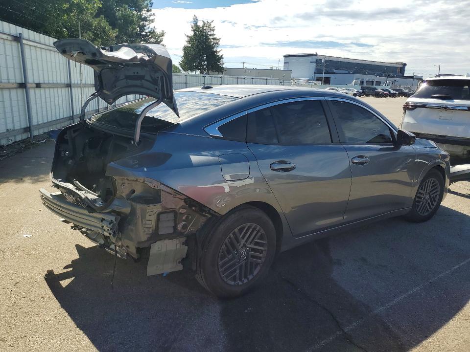 Снимка 3 от търг – 2026 NISSAN SENTRA с VIN 3N1AB9CV3TY252557