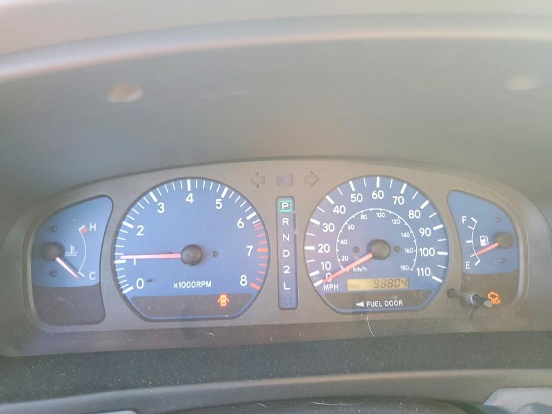 Photo 9 from auction – 2001 TOYOTA SIENNA with VIN 4T3ZF13C81U334145