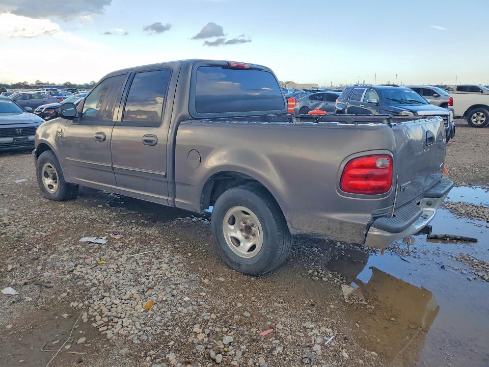 Photo 2 from auction – 2003 FORD F150 with VIN 1FTRW07683KC17983