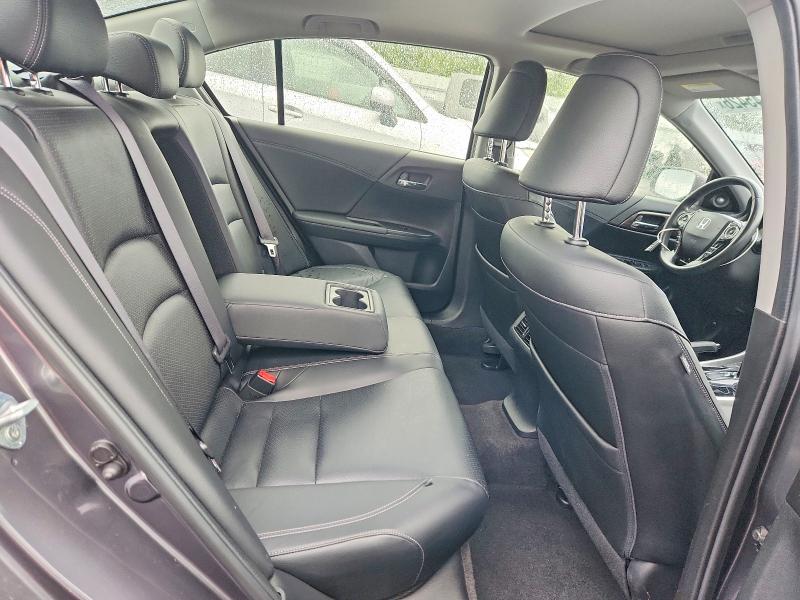 Photo 10 from auction – 2017 HONDA ACCORD with VIN JHMCR6F54HC031060