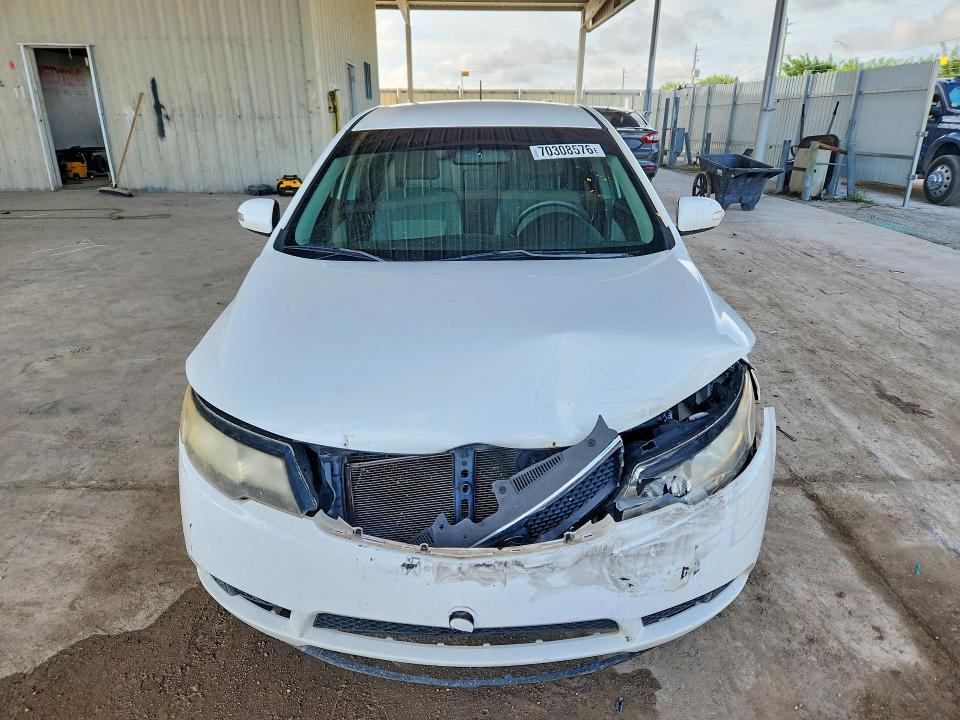 Zdjęcie 5 z aukcji – 2010 KIA FORTE z VIN KNAFU4A23A5046509