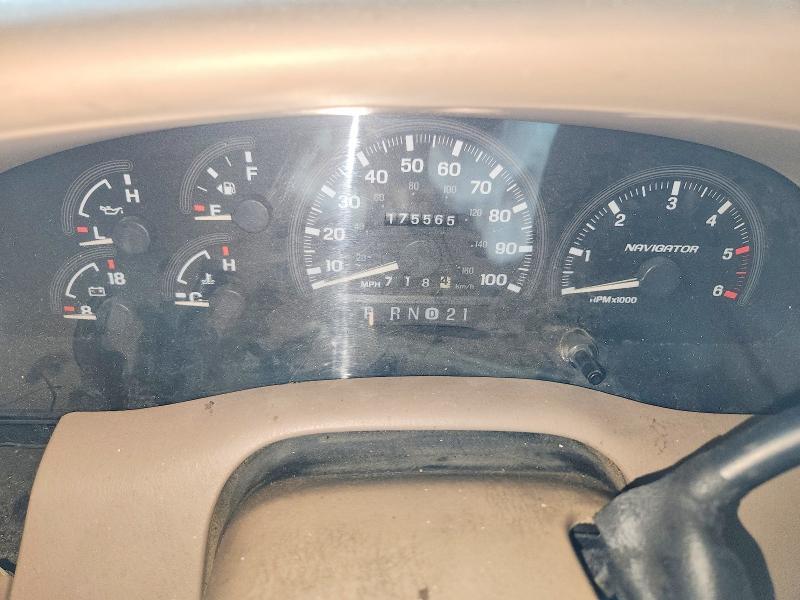 Photo 9 from auction – 1998 LINCOLN NAVIGATOR with VIN 5LMRU27L1WLJ50979