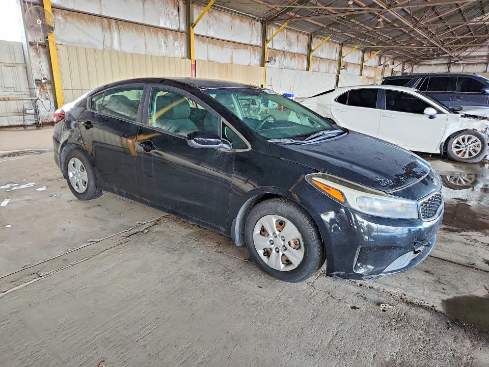 Photo 4 from auction – 2017 KIA FORTE with VIN 3KPFK4A73HE037943